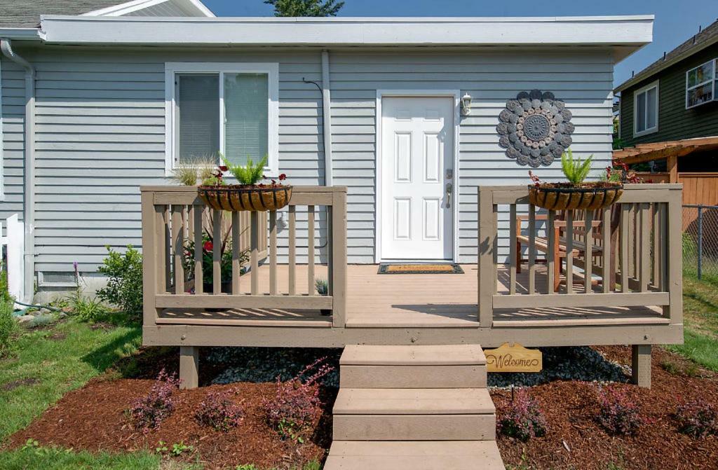 Mother In Law Suite With Private Hot Tub--Downtown North Bend Exterior photo