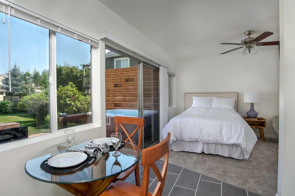 Mother In Law Suite With Private Hot Tub--Downtown North Bend Exterior photo